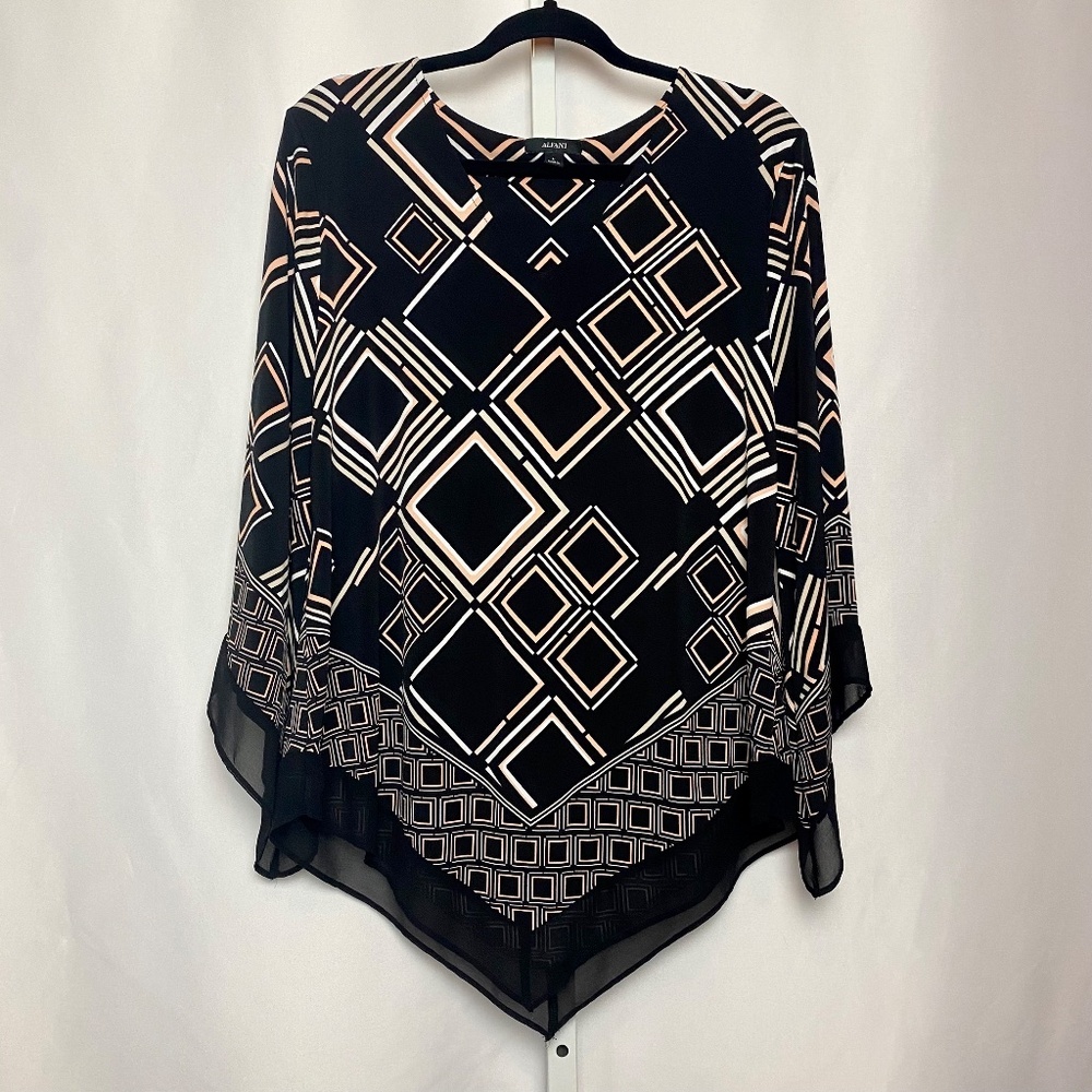 Alfani Womenʻs Black | Peach Geometric Print Tunic Top w/ Handkerchief Hemline L